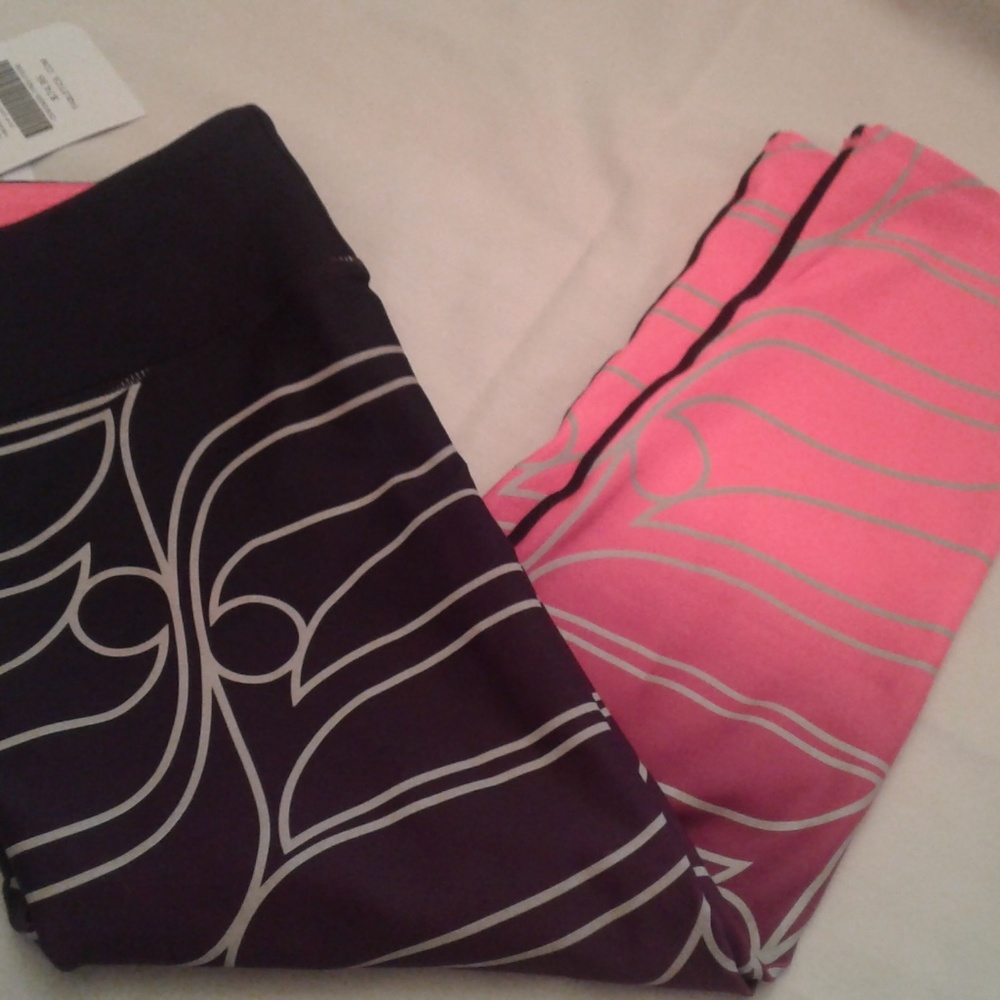 Fabletics Pink / Purple / Black  Capri Leggings